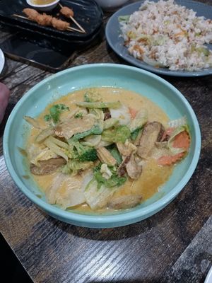 Vegan Duck Curry at West End Vegan Restaurant in West End