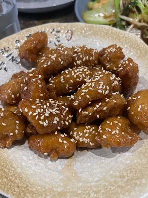 Vegan honey chickenn  at West End Vegan Restaurant in West End