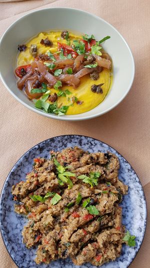 Aubergine salade en fava at Maistros in Lefkada