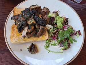 Garlic mushrooms on toast at Inn On The Loch in Lanark