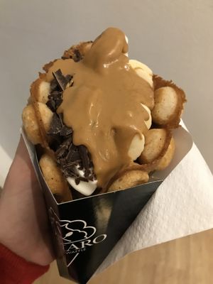 Sooo good bubble waffle!!! at YOMARO in Essen