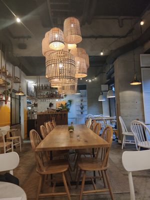 Inside at Mango Vegan Street Food - Zelazna in Warsaw