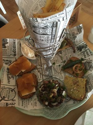 the waiter told us to take a pic 😝 at Verde Gourmet in Jerez