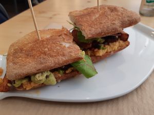 Sandwich Venesuela (sic) libre at Uh Mami in Zaragoza