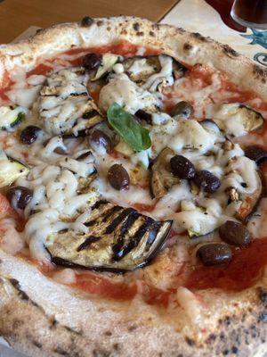 Veganetto but without sausage.  at Rossopomodoro in Aosta