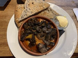 Vegan version of “huevos bravos”. Swapped the egg for mushrooms. Super tasty at Royal Teas in South East London