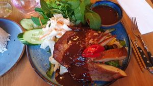 Vegan duck with pepper sauce at Hang's in Zurich