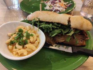 Mac&cheese and sandwich with steak, blue cheese, arugula, tomatoes and fried onions at Native Foods in Palm Springs