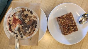 Peanutbutter parfait & Pecan pie bar 😋 at Native Foods in Palm Springs