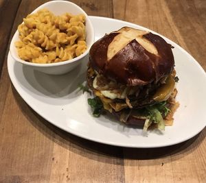 Poppin’ Jalapeño Burger with Mac & cheese at Native Foods in Palm Springs