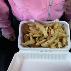 Nugget supper  at The Kent Fish & Chip Shop in Glasgow