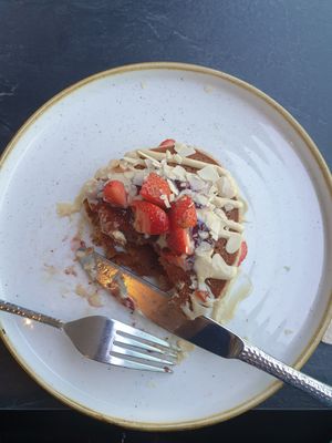 Vegan pancakes at Leen's in Dubai