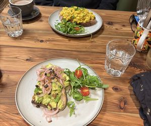 Scrambled tofu and smashed avocado    at Green Earth in Bedford