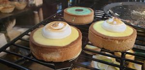 Yummy cream tarts at EnVie Vegan in Geneva