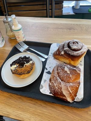 Pastry at EnVie Vegan in Geneva