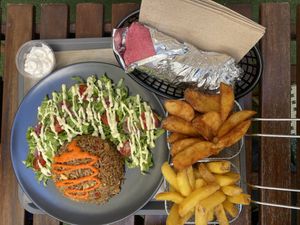 Riz Chaufa and crispy queen wrap at EnVie Vegan in Geneva