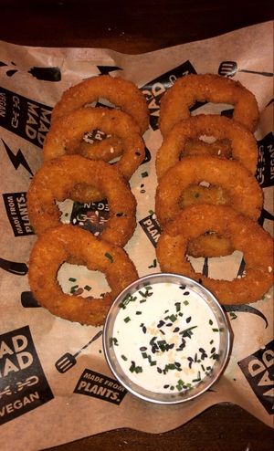 Onions rings   at EnVie Vegan in Geneva