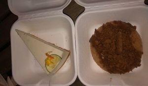 Donuts spéculos et cheescake citron   at EnVie Vegan in Geneva