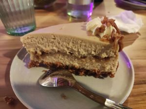 Biscoff cheesecake at EnVie Vegan in Geneva