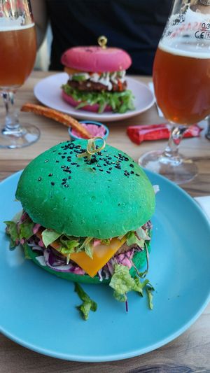  at EnVie Vegan in Geneva