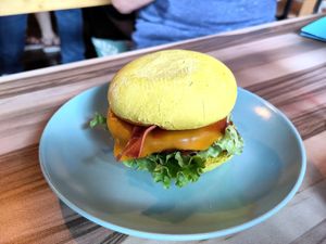 Vegan burger at EnVie Vegan in Geneva