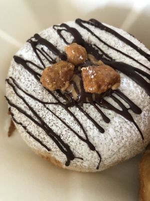 Donut   at EnVie Vegan in Geneva