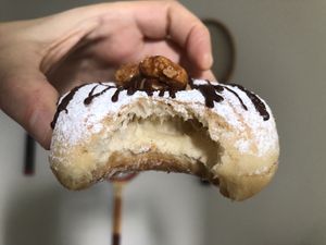 Donut  at EnVie Vegan in Geneva