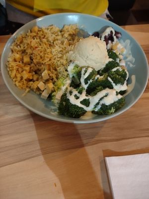  at EnVie Vegan in Geneva