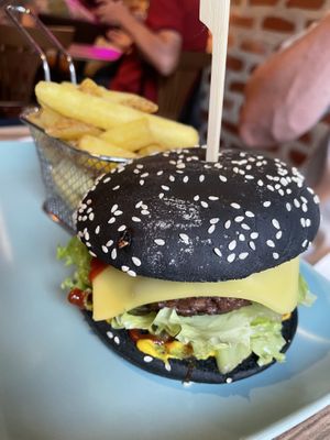   at EnVie Vegan in Geneva