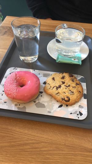Cookie and donut 😻😻 at EnVie Vegan in Geneva