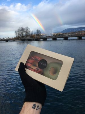 Vegan donuts at EnVie Vegan in Geneva