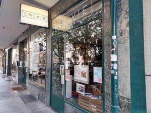 Exterior at EnVie Vegan in Geneva