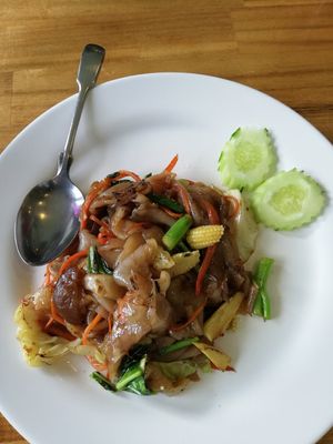 Fried noodles with vegetables at Genesis Garden in Thai Chang