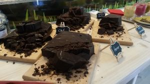 Handmade raw organic vegan chocolate at Adoravita in Zug