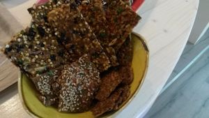 Raw crackers at Adoravita in Zug