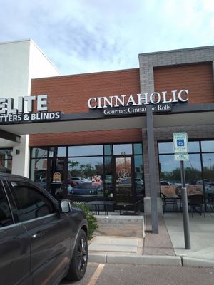 Cinnaholic Gilbert (Santan Village) at Cinnaholic in Gilbert