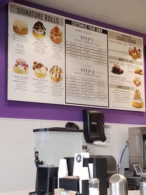 Menu 12/2022 at Cinnaholic in Gilbert