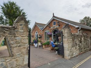 Outside at Tansy's Pantry in Godshill