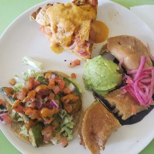 Tacos at Hijo De Su Madre in Los Angeles