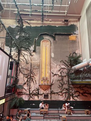 Local  at Sala Equis in Madrid