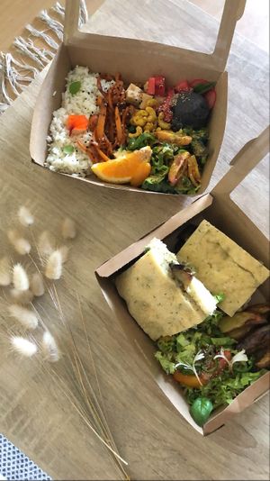 Fresh food to eat at the beach at SLOW in Soorts-hossegor