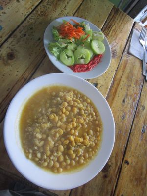 Plato de garbanzos, con ensalada / Chickpea dish, with salad. at Ubuntu in Valparaiso