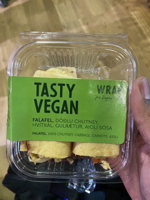 Wrap  at KEF - Mathús in Keflavik