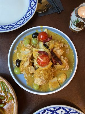 Cauliflower ponlamai curry  at Kin + Deum in South East London