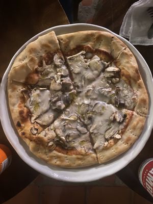 Truffle Oil Pizza at Bong Bonlai at YK Art House in Phnom Penh