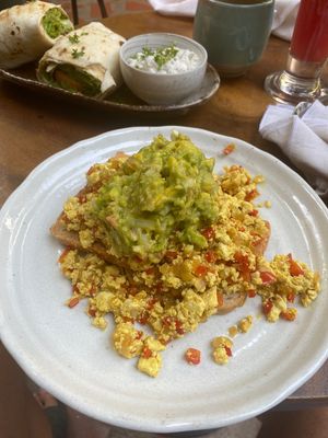 Tofu scramble with Avocado at Bong Bonlai at YK Art House in Phnom Penh