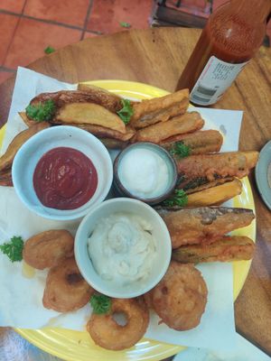 Beer platter at Bong Bonlai at YK Art House in Phnom Penh