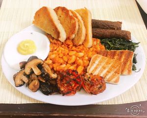 lunch at Bong Bonlai at YK Art House in Phnom Penh