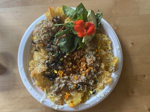 Just look at this plate of deliciousness! It’s been several years since I ate plantain ... and this was so freaking good  at La Fonda Latina in Kuranda