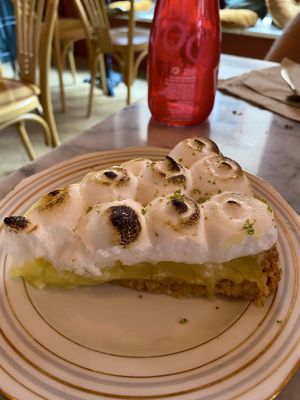 Lemon merengue pie at Bloomy in Toulouse